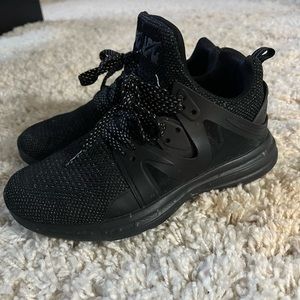 Womens APL ascend black shoes!!